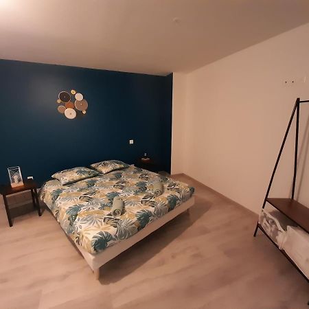 Ferienwohnung Le Travers Joigny Exterior foto